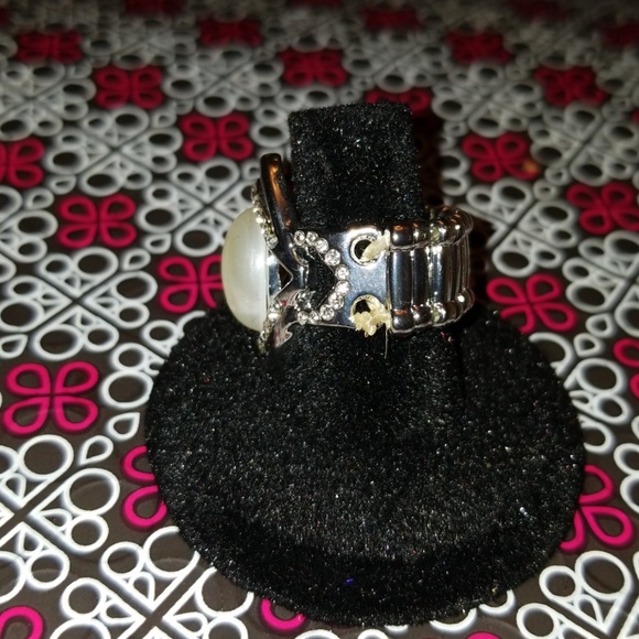 Ring - Picture 4 of 5
